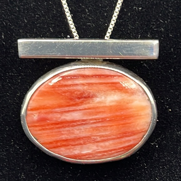 Marvin & Luana Slim Jewelry - SIGNED NAVAJO MARVIN & LUANA SLIM STERLING & SPINY OYSTER PENDANT ON BOX CHAIN